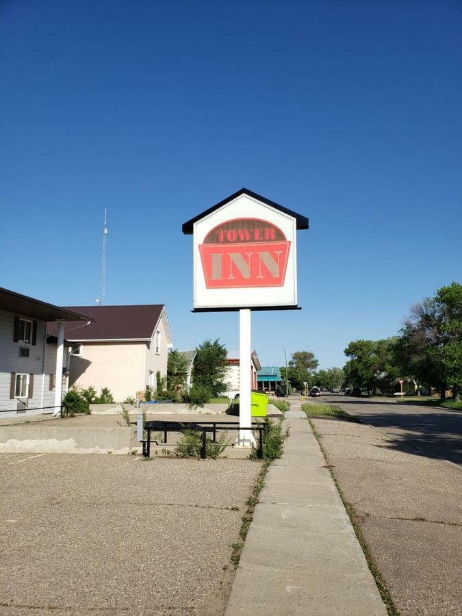 Tower Inn Estevan Exterior photo