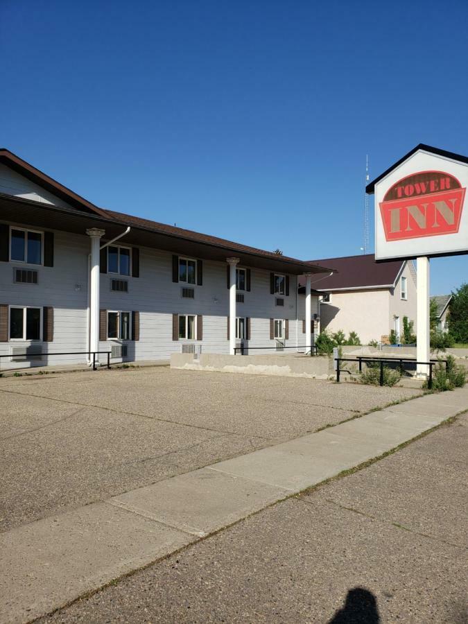Tower Inn Estevan Exterior photo