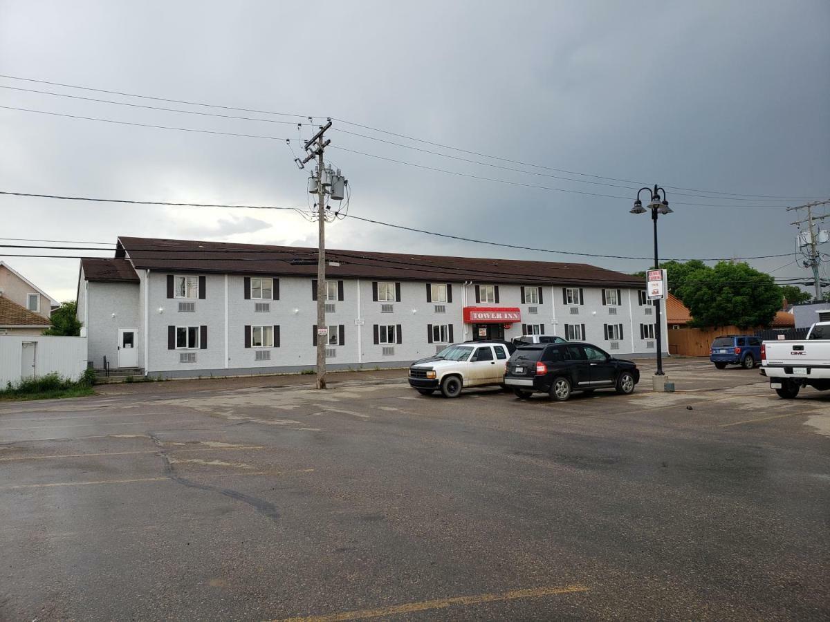 Tower Inn Estevan Exterior photo